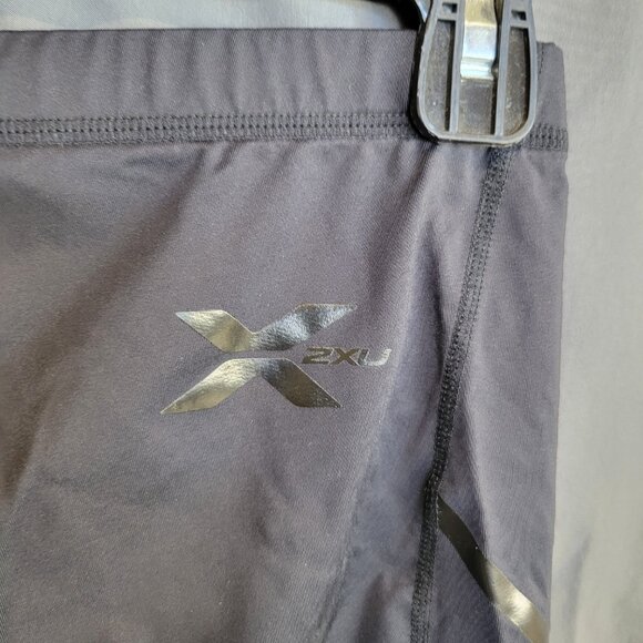 2XU Women's Compression Active Bottoms Size M - Picture 8 of 8